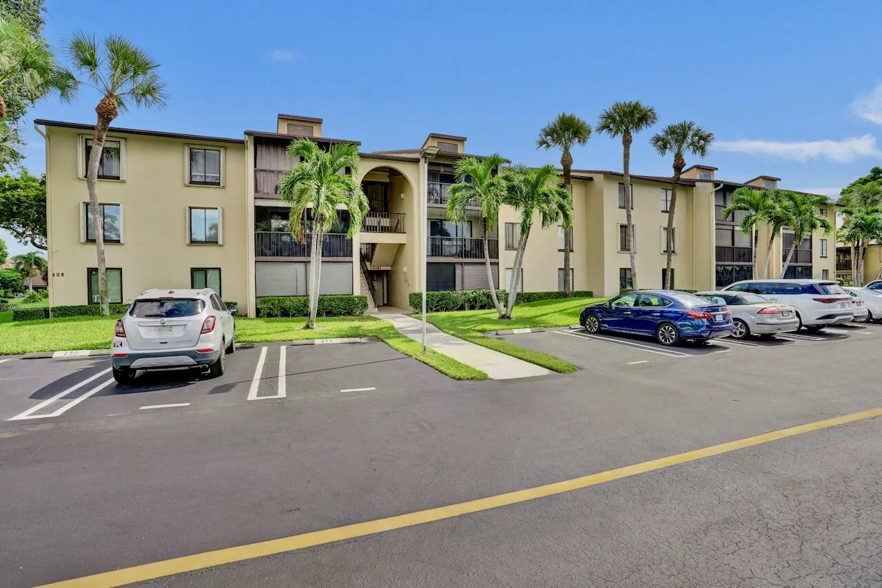 608 Sea Pine Way - 28