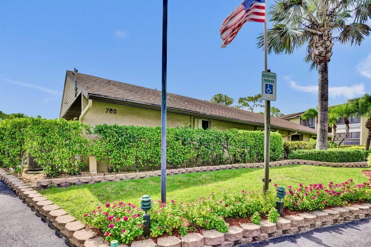 608 Sea Pine Way - 34