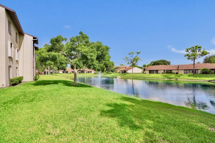 608 Sea Pine Way - 39