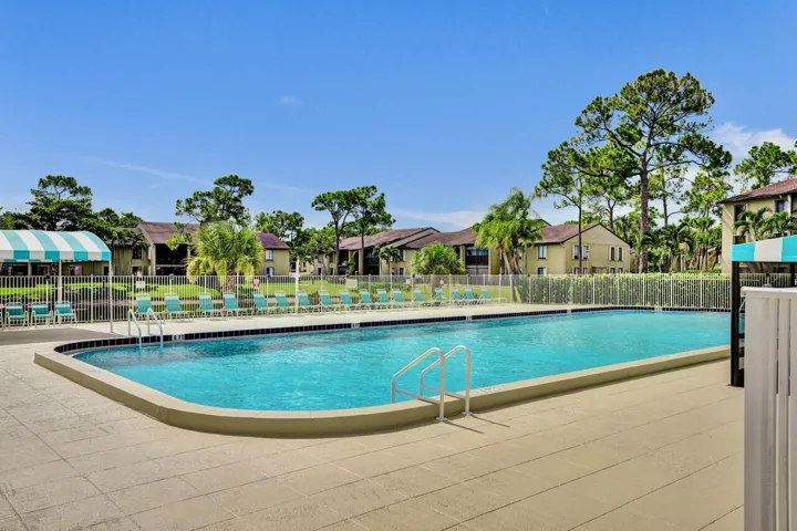608 Sea Pine Way - 33