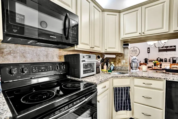 608 Sea Pine Way - 16