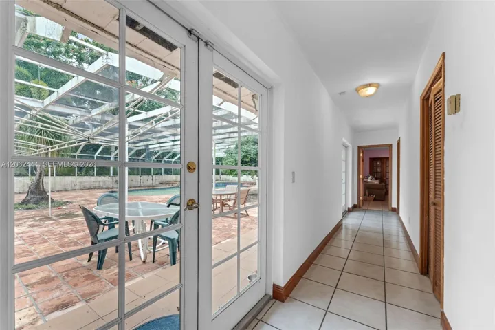 TO BEDROOM SUITES