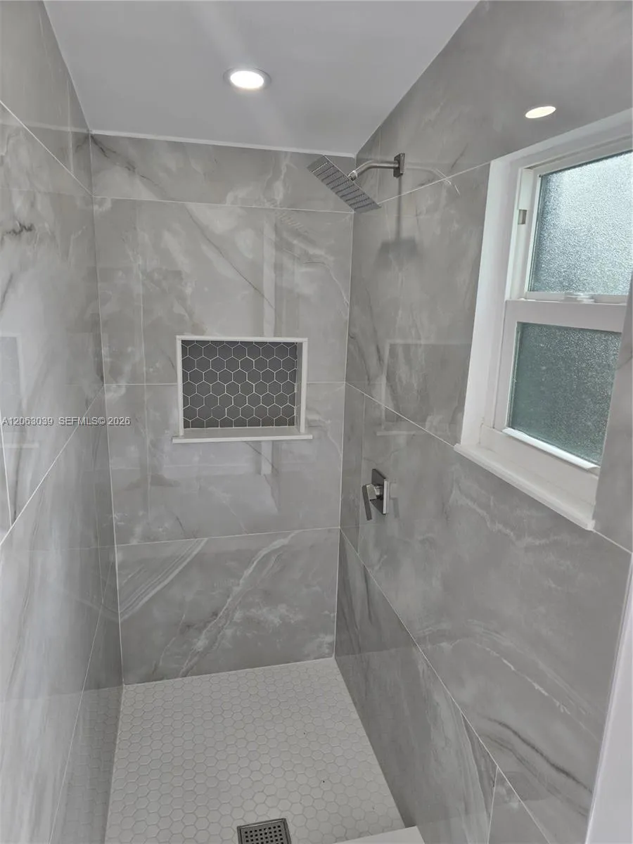 2nd bathroom shower