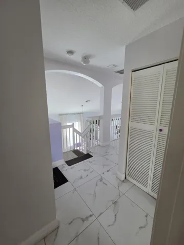 upstair 2