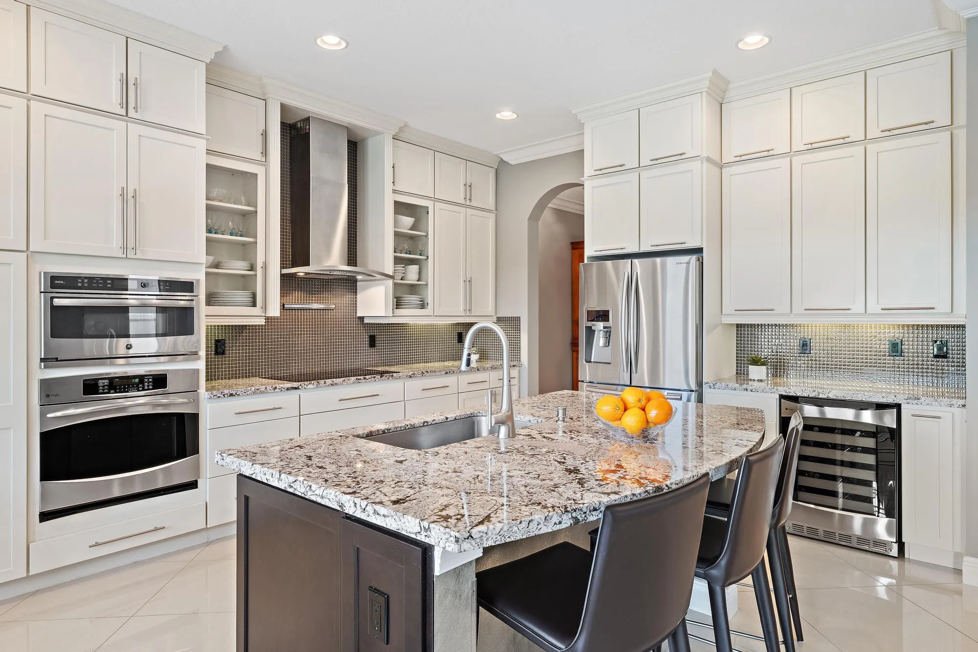 12132 Aviles Cir-10