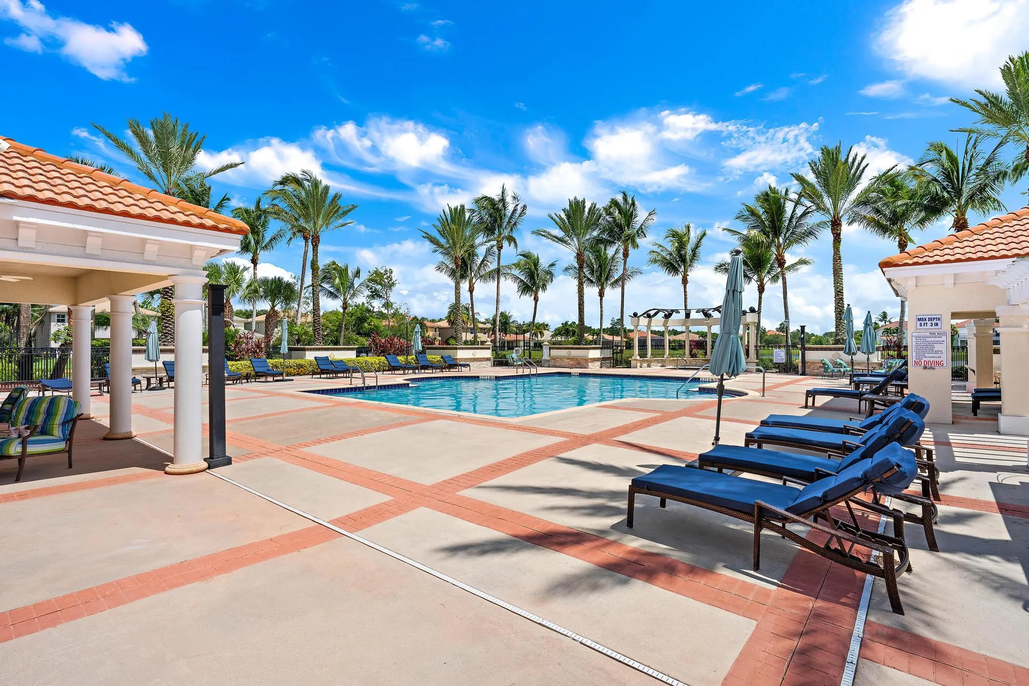 12132 Aviles Cir-43