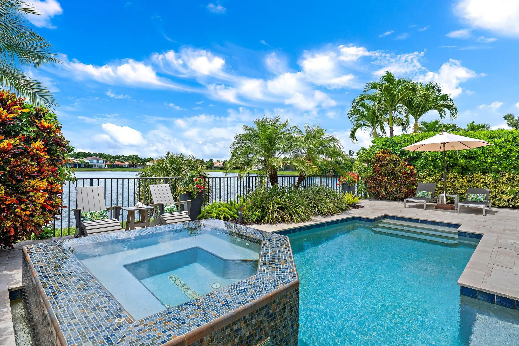 12132 Aviles Cir-34