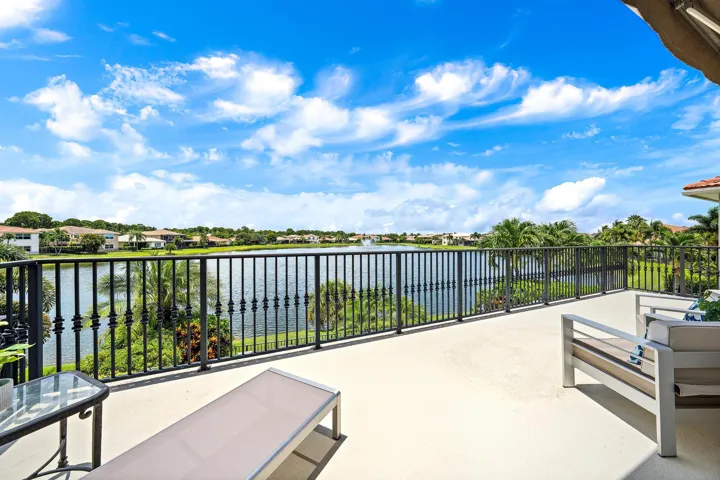 12132 Aviles Cir-32