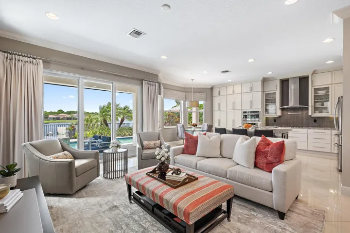 12132 Aviles Cir-7