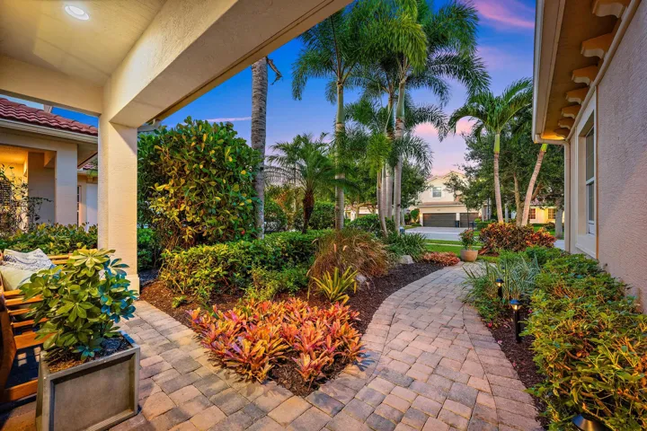 12132 Aviles Cir-60