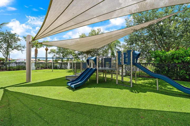 12132 Aviles Cir-44