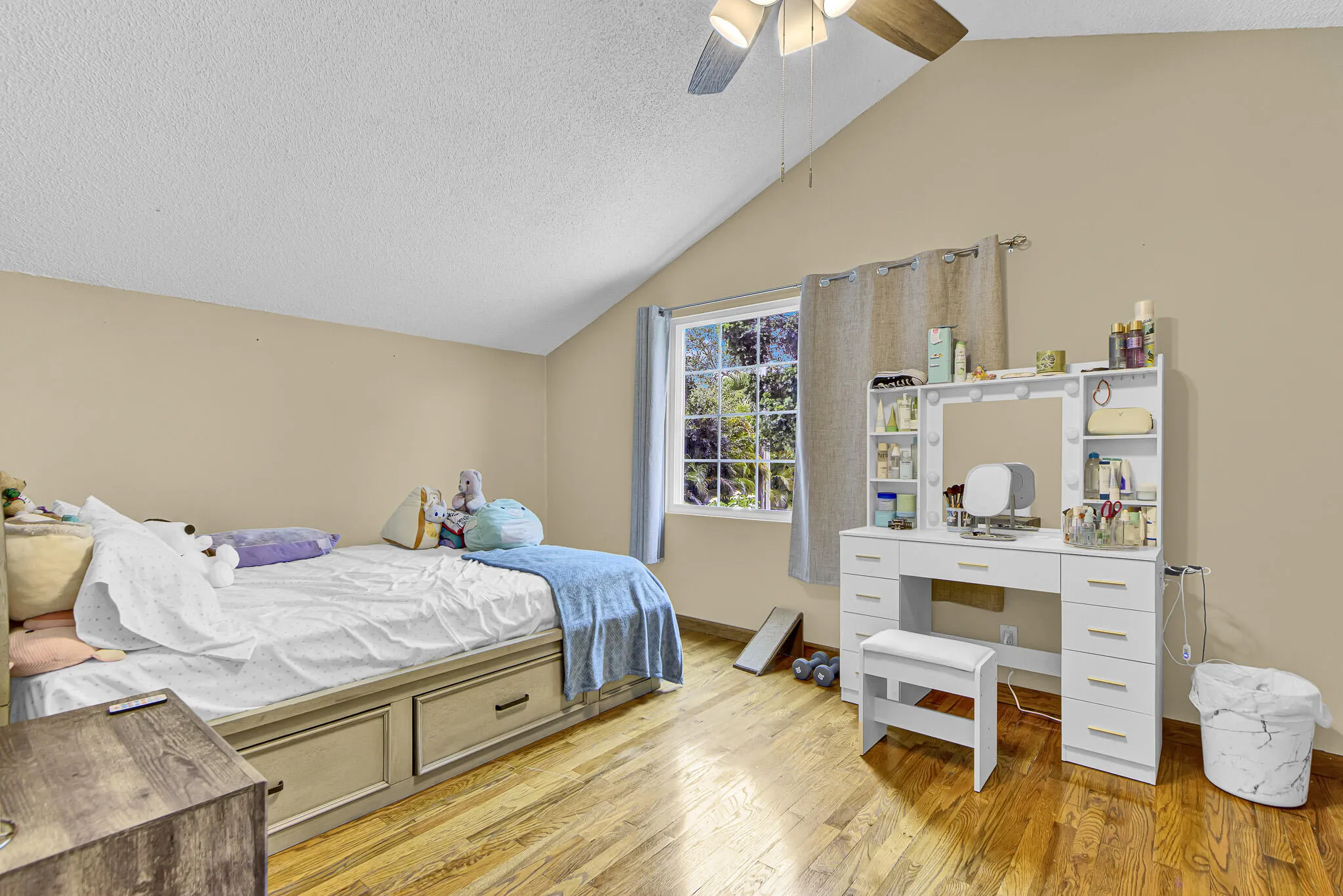 5893-Cassandra-Ct_24_MLS