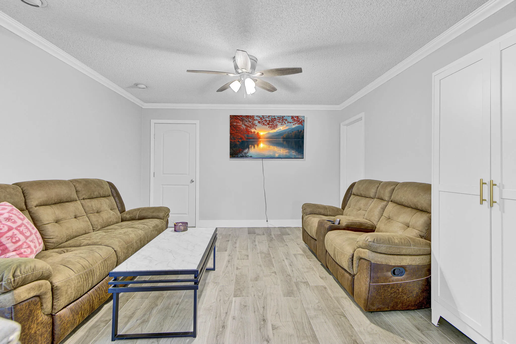 5893-Cassandra-Ct_15_MLS