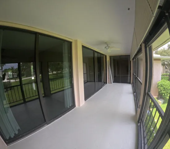 SCREENED LANAI