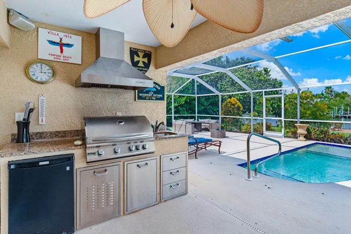 622 SW Pine Tree Lane-36