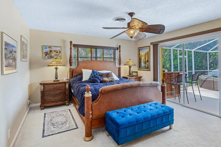 622 SW Pine Tree Lane-29