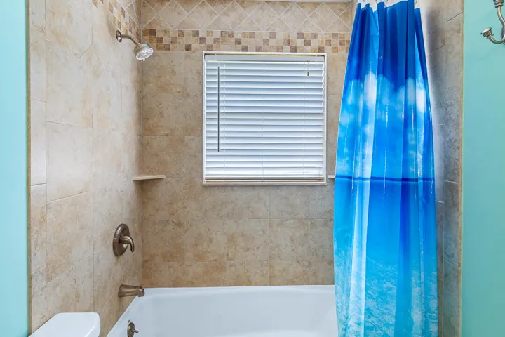 622 SW Pine Tree Lane-34
