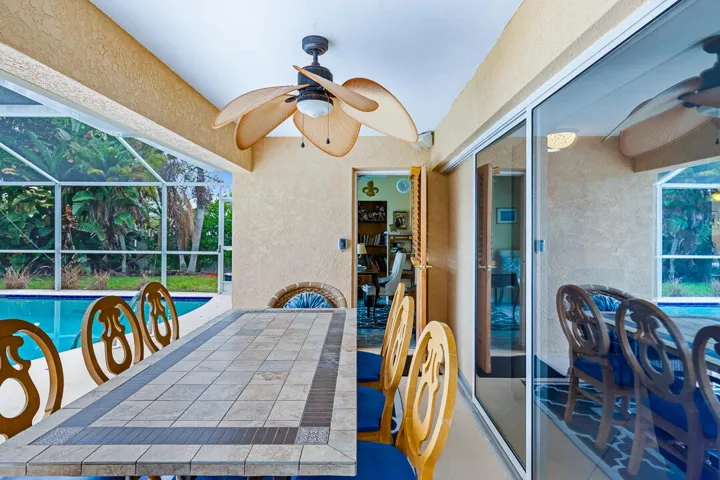 622 SW Pine Tree Lane-49