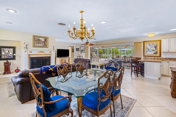 622 SW Pine Tree Lane-23
