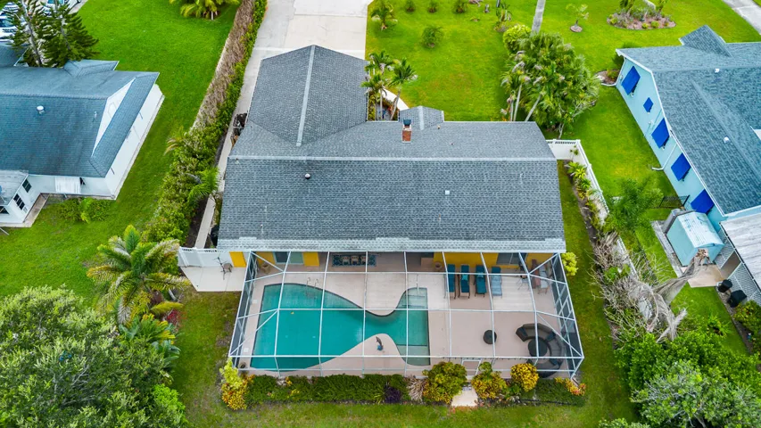622 SW Pine Tree Lane-7