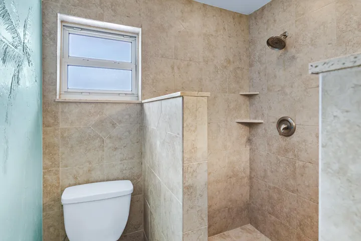 622 SW Pine Tree Lane-31