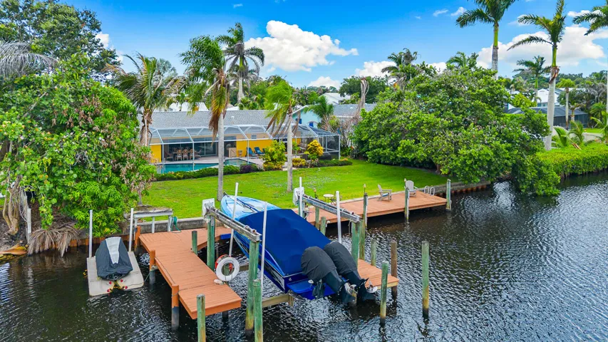 622 SW Pine Tree Lane-5