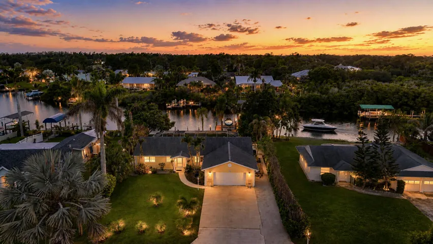 622 SW Pine Tree Lane-54