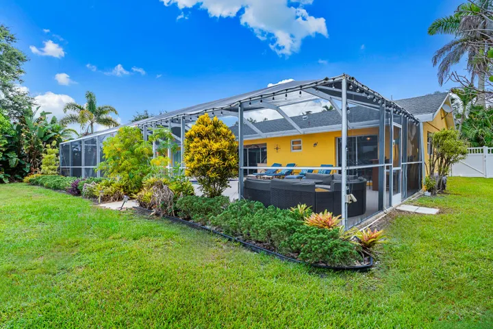 622 SW Pine Tree Lane-46