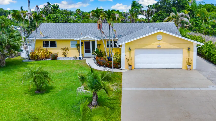 622 SW Pine Tree Lane-11