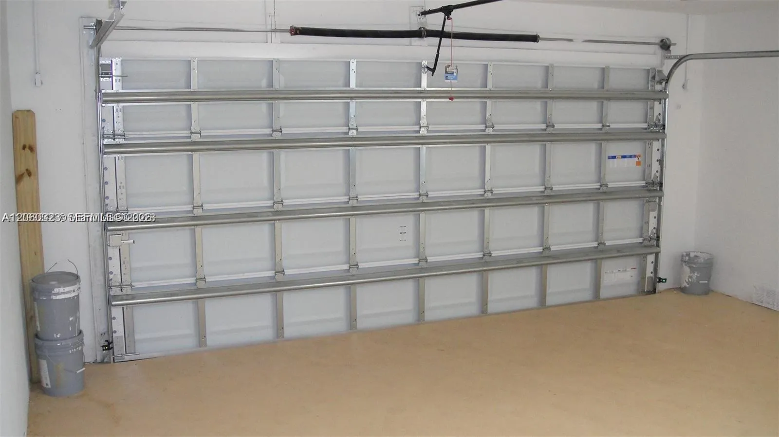 HURRICANE RATED GARAGE DOOR