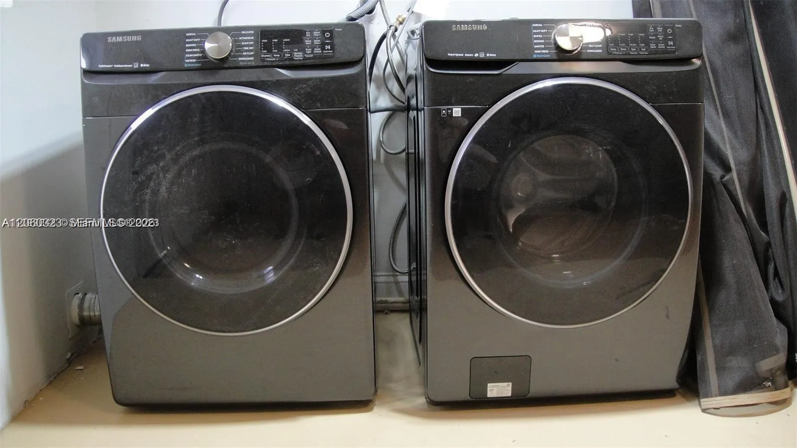 HIGH END WASHER/DRYER