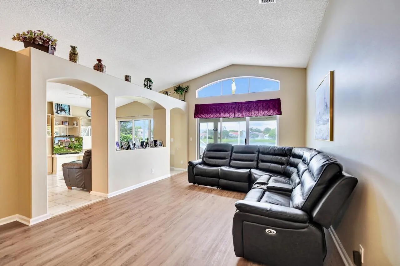 5886 Las Colinas Circle - 19