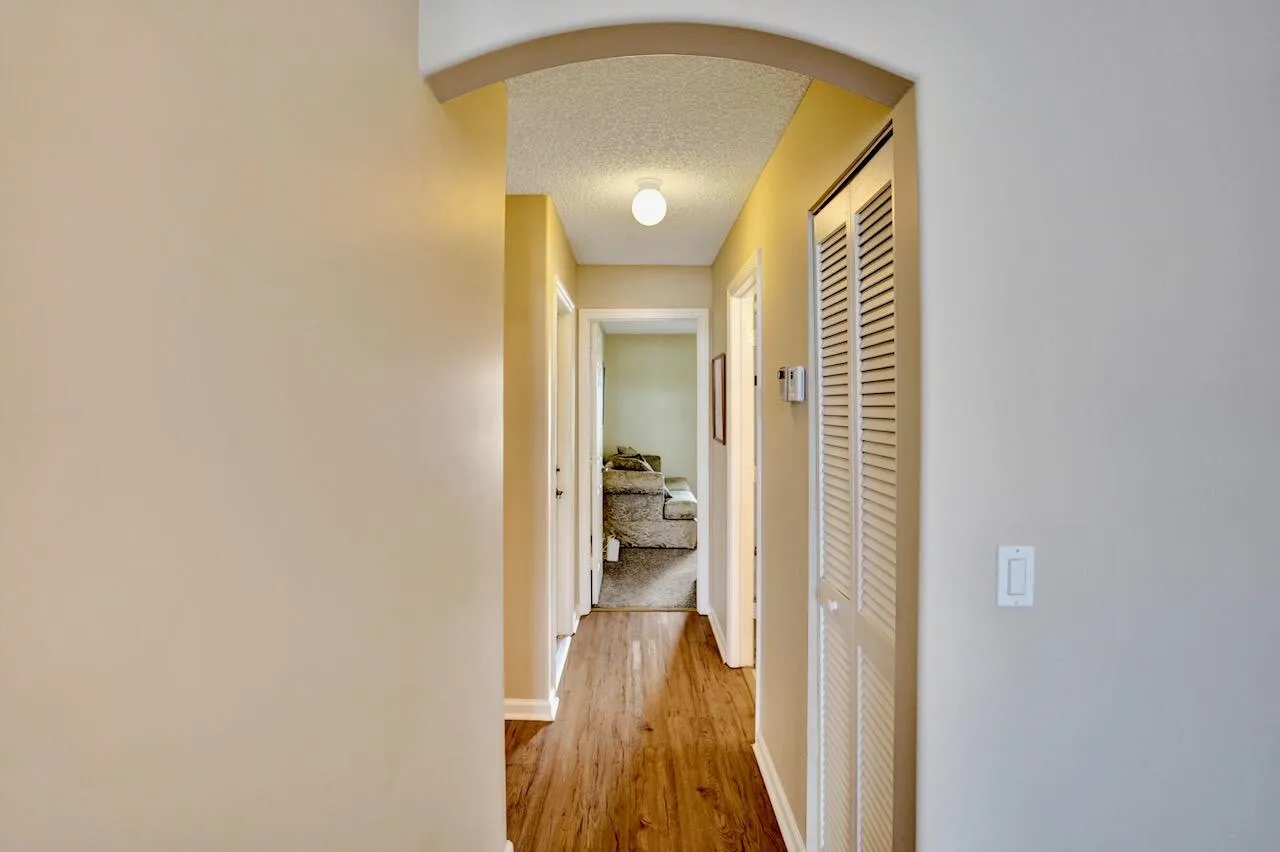 5886 Las Colinas Circle - 40