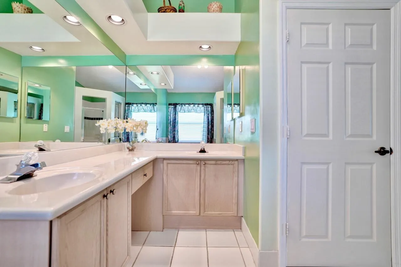 5886 Las Colinas Circle - 58