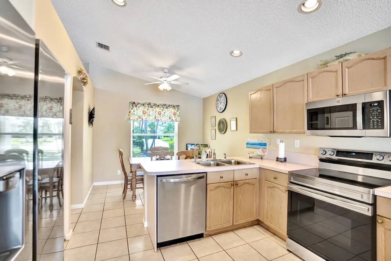 5886 Las Colinas Circle - 37