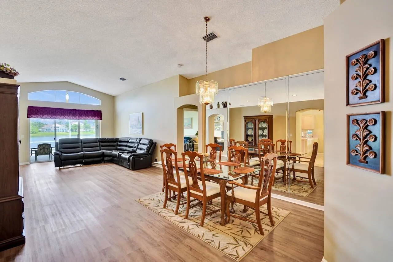5886 Las Colinas Circle - 17