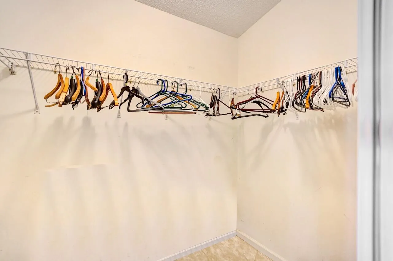 5886 Las Colinas Circle - 59