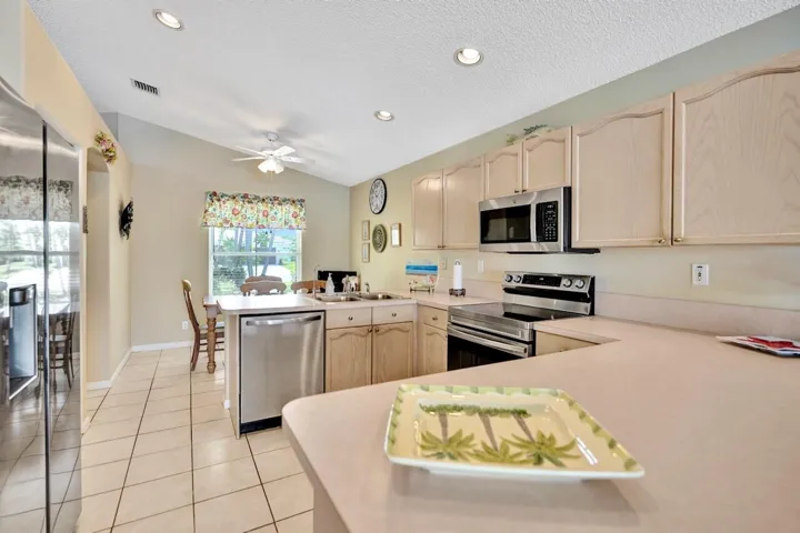 5886 Las Colinas Circle - 31