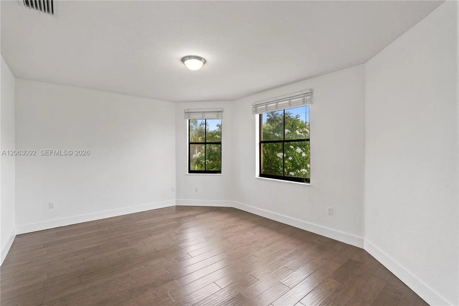 Property photo 215