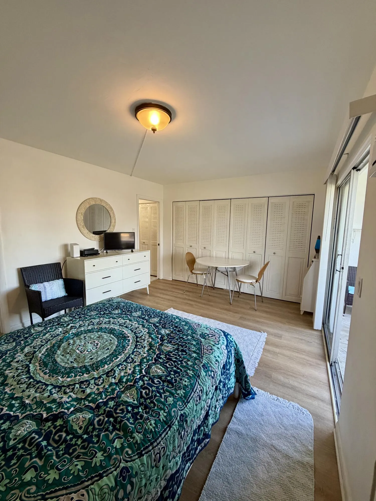 Bedroom-closet view