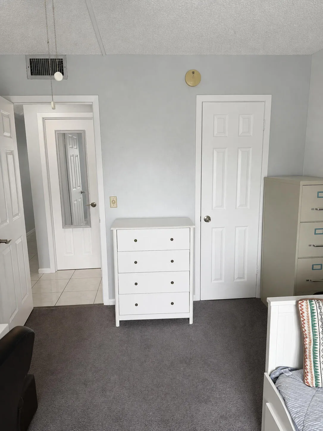 13_SECOND_BEDROOM