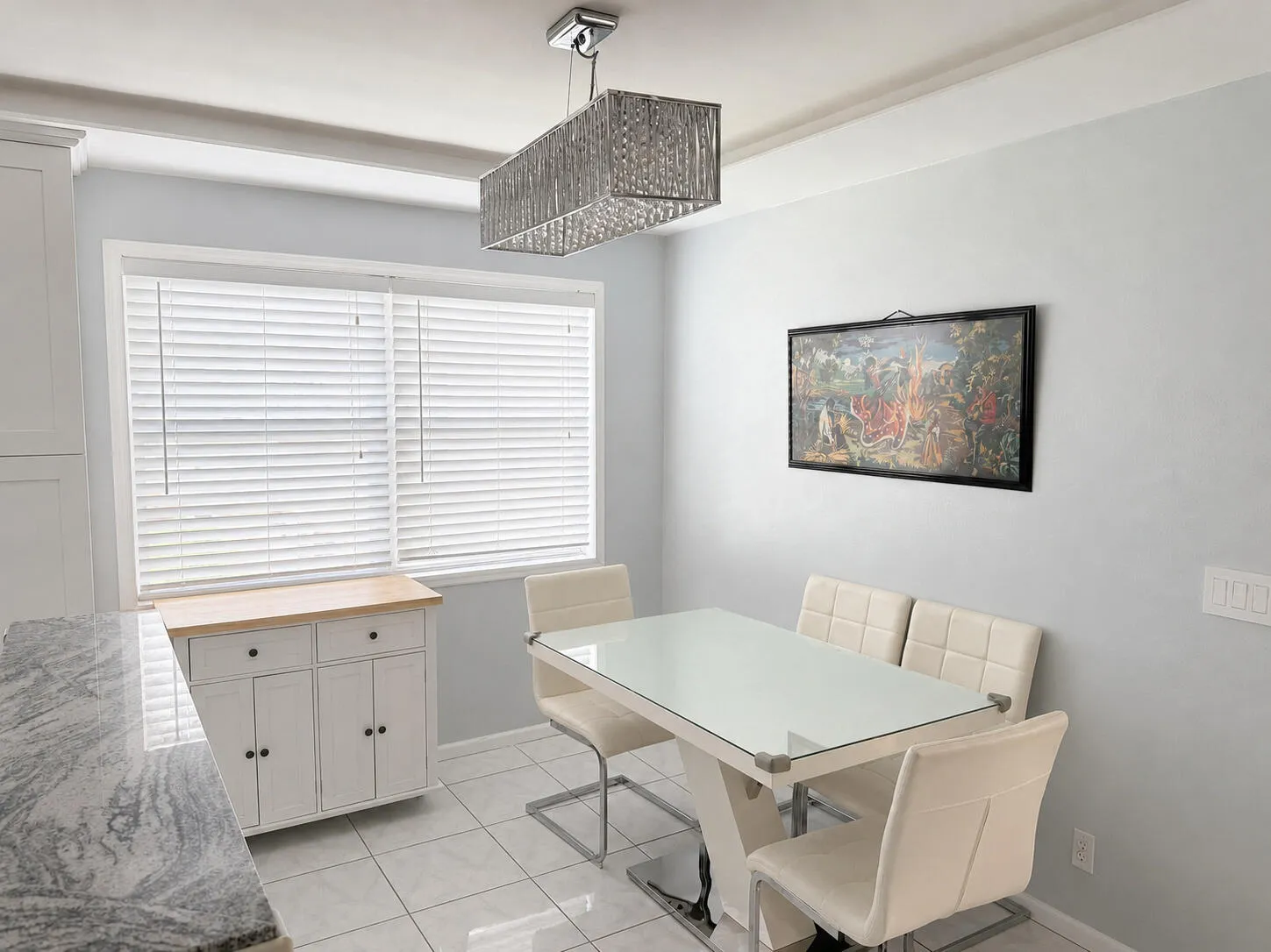 09_DINING_AREA