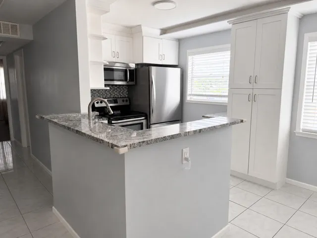 08_KITCHEN_REVERSE