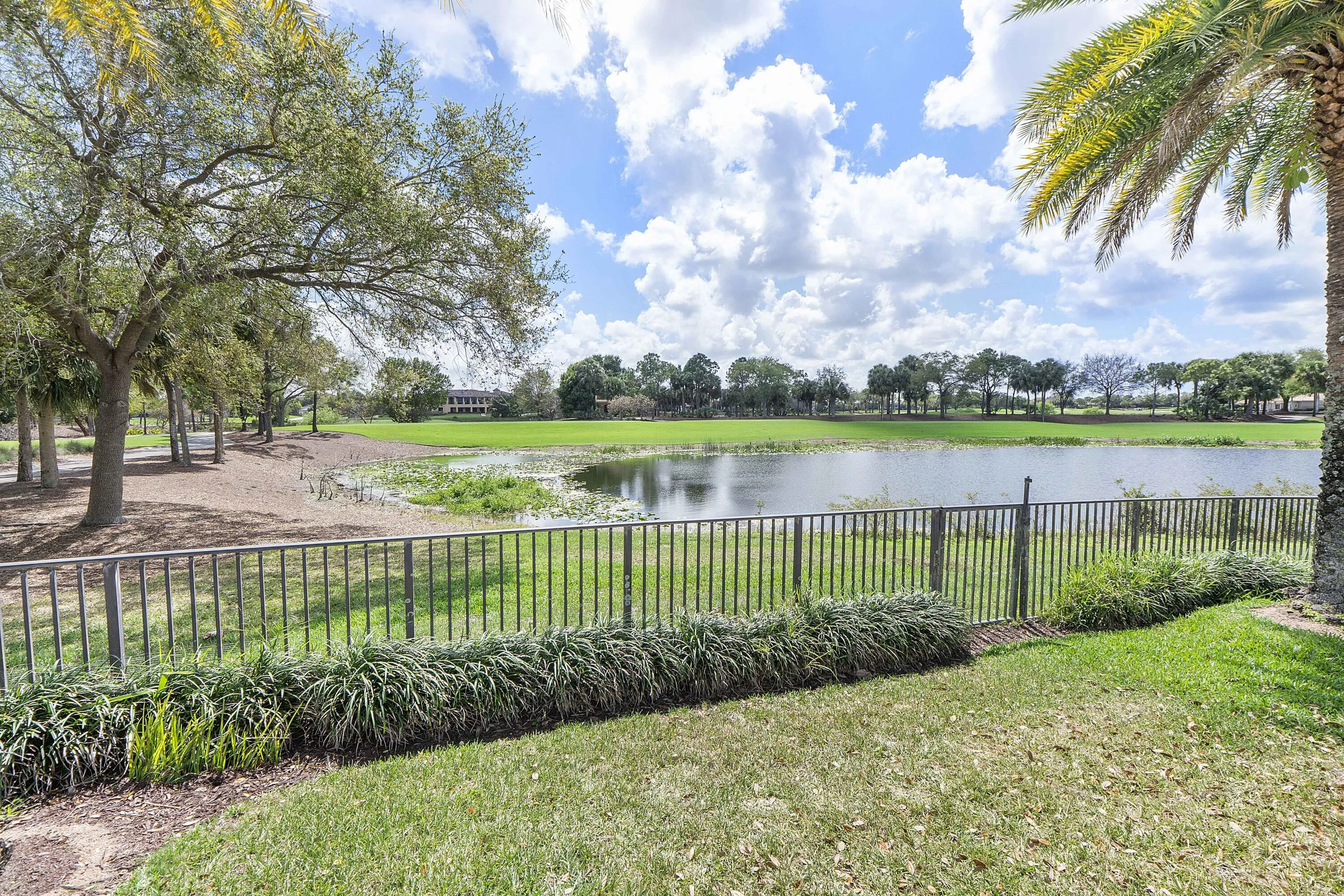 9840 Bay Leaf Ct_080