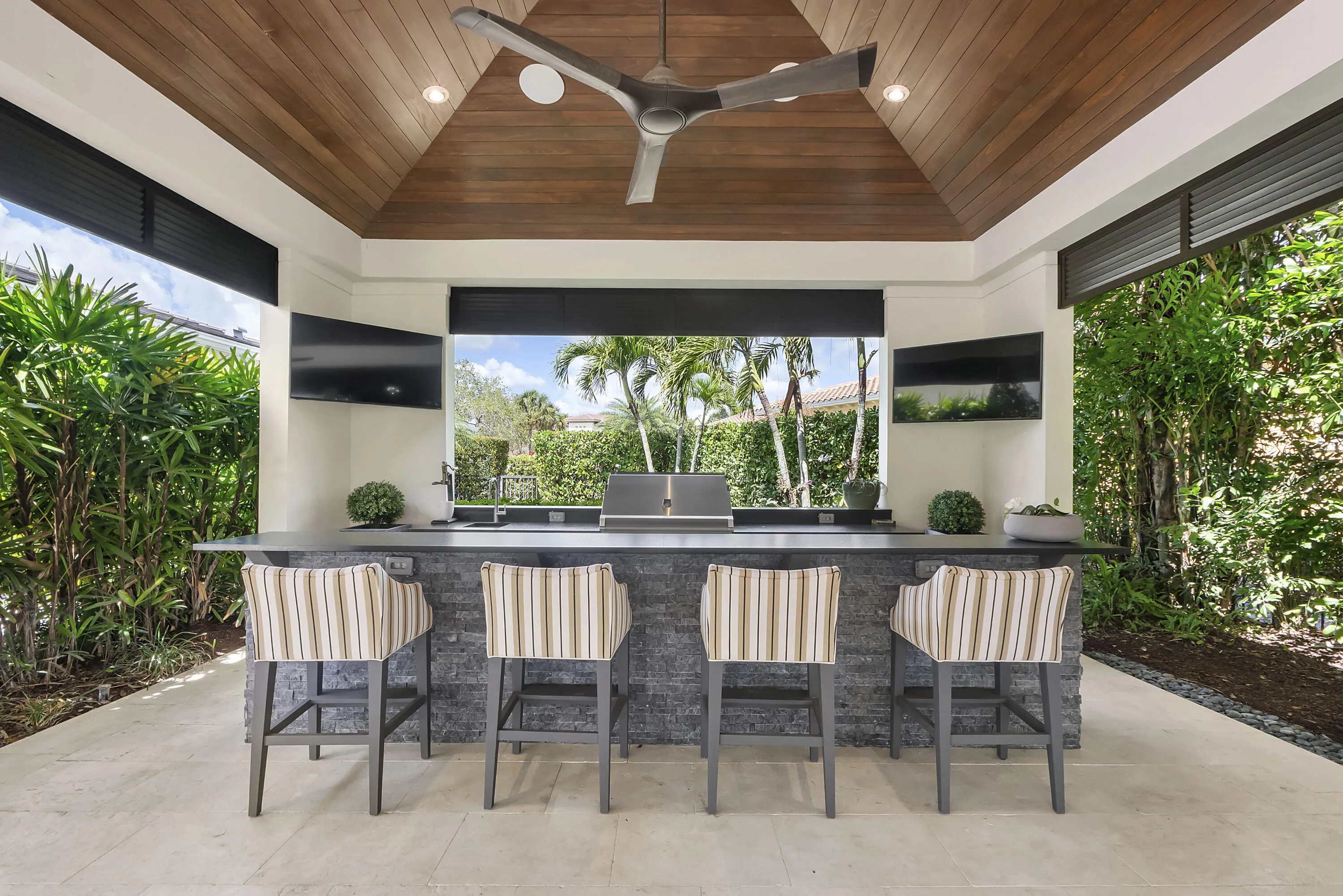9840 Bay Leaf Ct_064