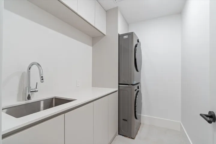 25-1131 NE 12th Ave Ft. Lauderdale, FL-1