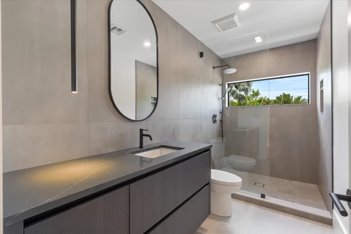 21-1131 NE 12th Ave Ft. Lauderdale, FL-1