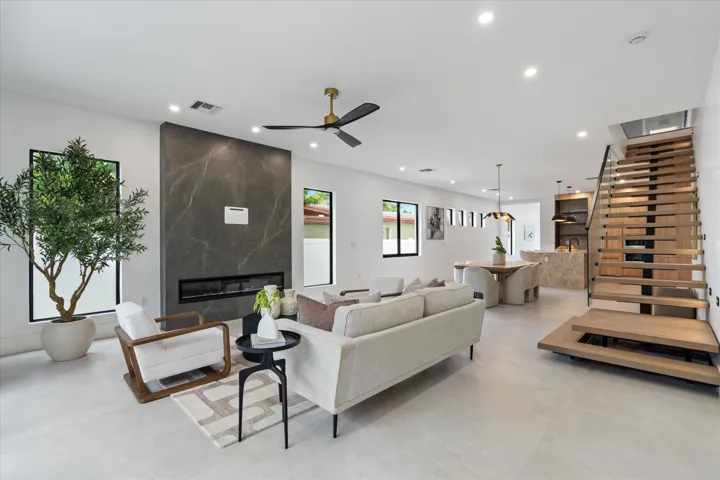 03-1131 NE 12th Ave Ft. Lauderdale, FL-1