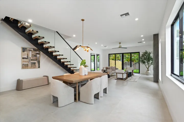 10-1131 NE 12th Ave Ft. Lauderdale, FL-1