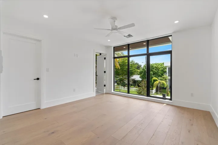 23-1131 NE 12th Ave Ft. Lauderdale, FL-1